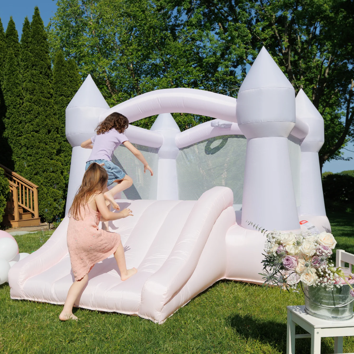 DayDreamer Cotton Candy Bounce House