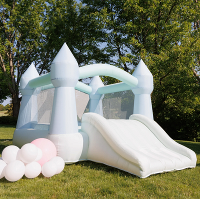 DayDreamer Mist Bounce House